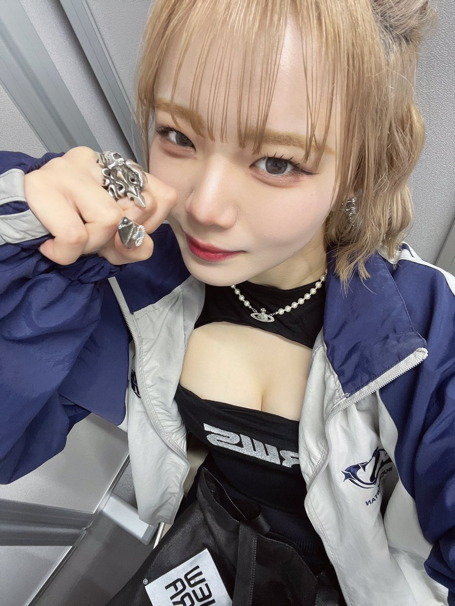 mi89__k's tweet photo. 結局ノーマルカメラが好き
ニキビみえますけど https://t.co/zsadvvXWMa