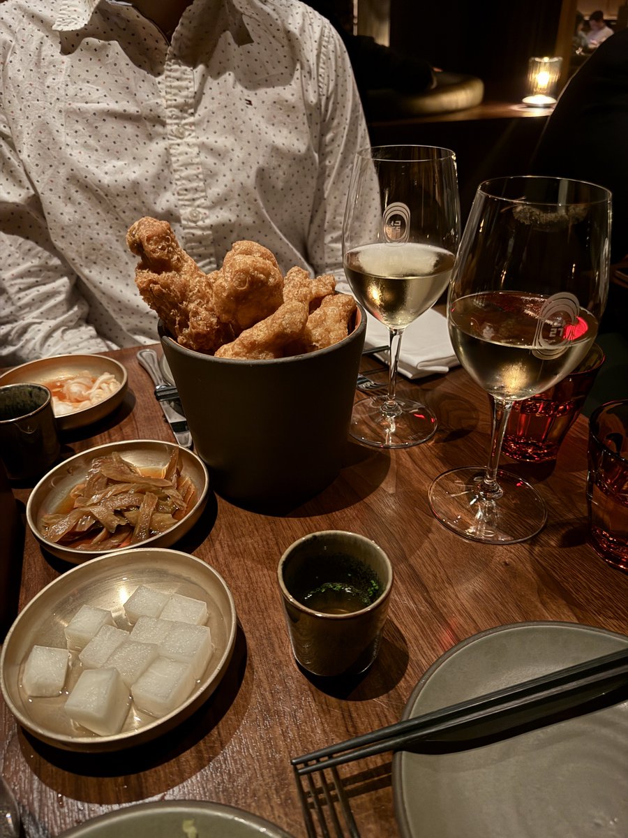you should totally get a last minute 10pm reservation to a michelin star fried chicken restaurant on a random wednesday night with your best friend