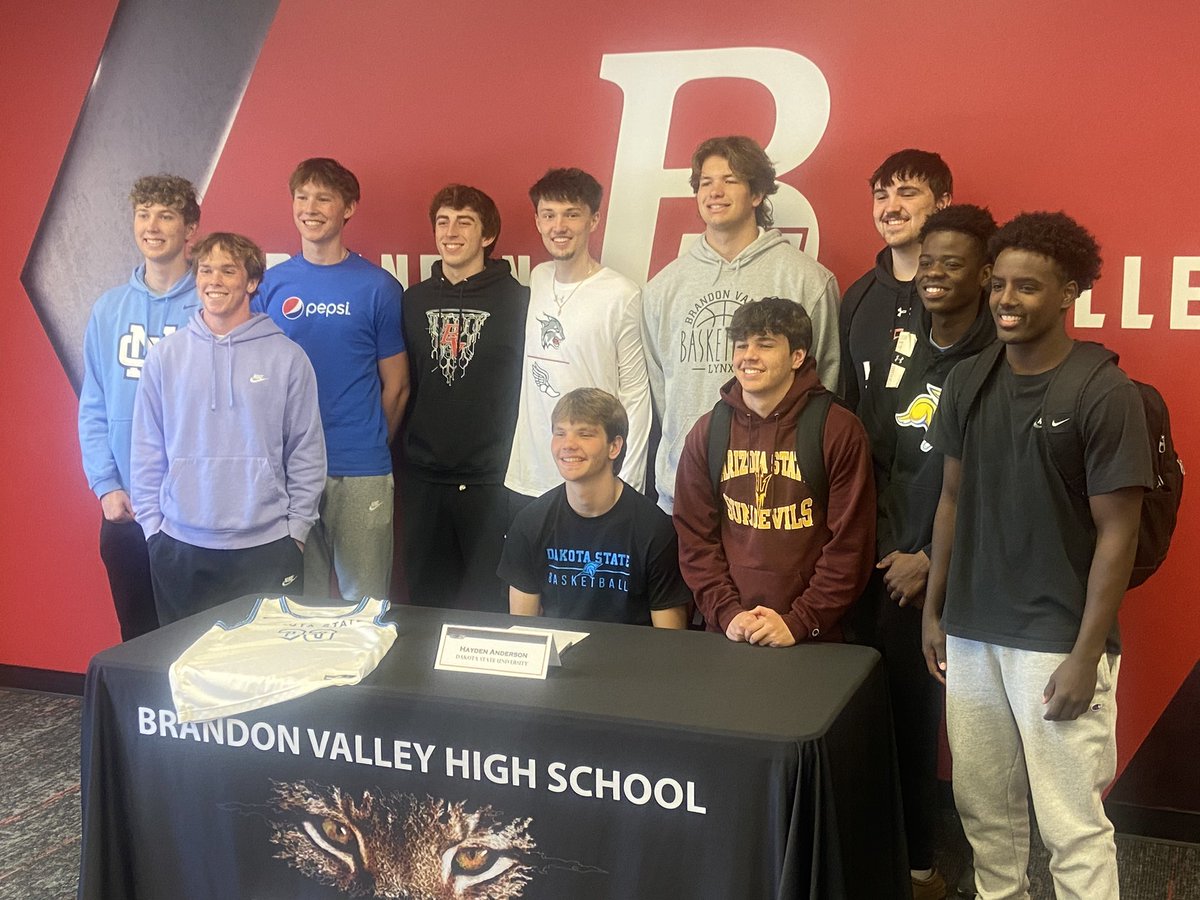 Bravo tight end Hayden Anderson signing to play basketball for Dakota State! And to dad/Coach Kent Anderson, who directs our defensive line and pass rush! #onefamily #lynxway #bvbeasts