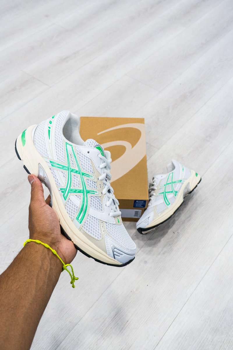 OVERRATED or UNDERRATED? 🍀☘️ Grab the Asics Gel-1130 ‘White / Malachite Green’ Now on SoleSeriouss.com, the SOLE SERIOUSS App and In-Store at SOLE SERIOUSS NYC ⬇ 📍 184 Broadway, Brooklyn, NY 11211 Mon-Thurs: 12PM-7PM Fri/Sat: 12PM-8PM Sun: 12PM-6PM