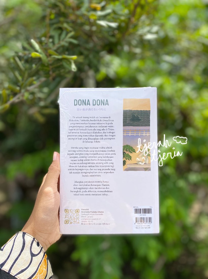 Bookmail 💌📚

Udah baca buku yang pertama dan kedua, jadinya penasaran banget sama yang ketiga judulnya Dona Dona ini. Covernya bagus and cantik! Semoga dalamnya sebagus covernya 🫶🏻