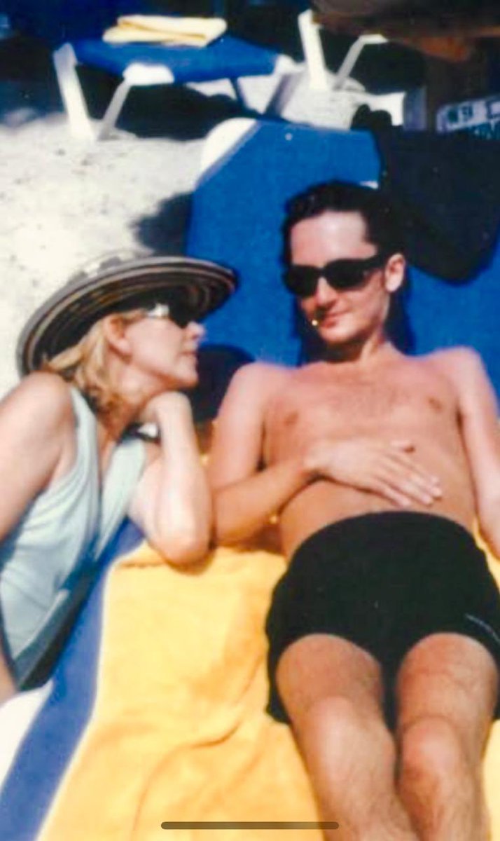 Hoy es día de la Hemofilia. Aprendí a los siete años de Carlitos a inyectarle el coagulante factor VIII intravenosa que lo necesito desde un añito hasta la edad de 25 en que falleció.