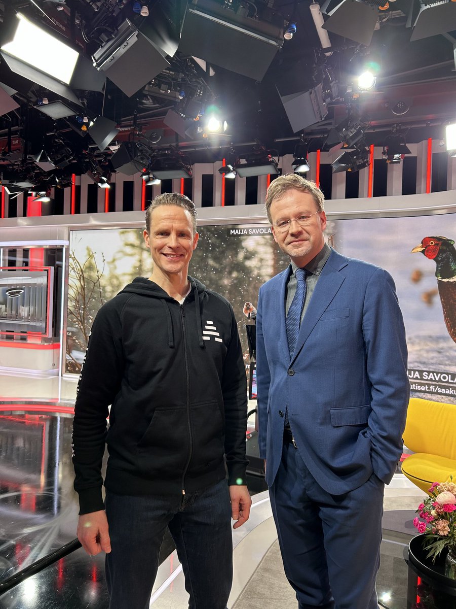 Avattiin aamu ⁦<a href="/VKiukas/">Vertti Kiukas</a>⁩ kanssa ⁦<a href="/huomentasuomi/">Huomenta Suomi</a>⁩ keskustelemassa sote-järjestöihin kohdistuvista kehysriihen leikkauksista. #100järjestötekoa ⁦<a href="/SOSTE10/">SOSTE Suomen sosiaali ja terveys ry</a>⁩ ⁦<a href="/aklinikkasaatio/">A-klinikkasäätiö</a>⁩