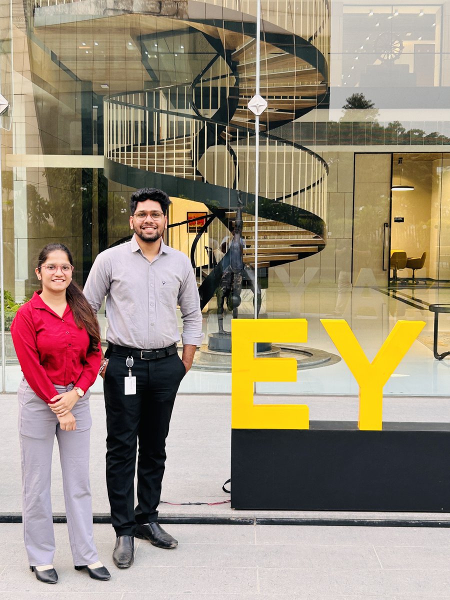 Eshita Chaturvedi and Malyaj Jain of IFMR GSB’s MBA Cohort of 2025 recently bagged top honours in the EY Young Leaders Business Case Competition. #KreaUniversity #Krea #IFMRGSB #IFMR #GSB #Competition #EY #MBA #Business #Innovation #Strategy #BSchool #Management #Winners