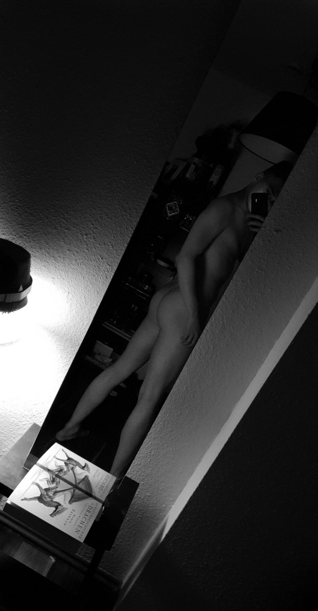 LukeLibra606's tweet photo. Guten Morgen,
Ich hab dann mal den Preis bei https://t.co/IFDftfPcyt geändert🙈💃 https://t.co/jR6ziqRUUk