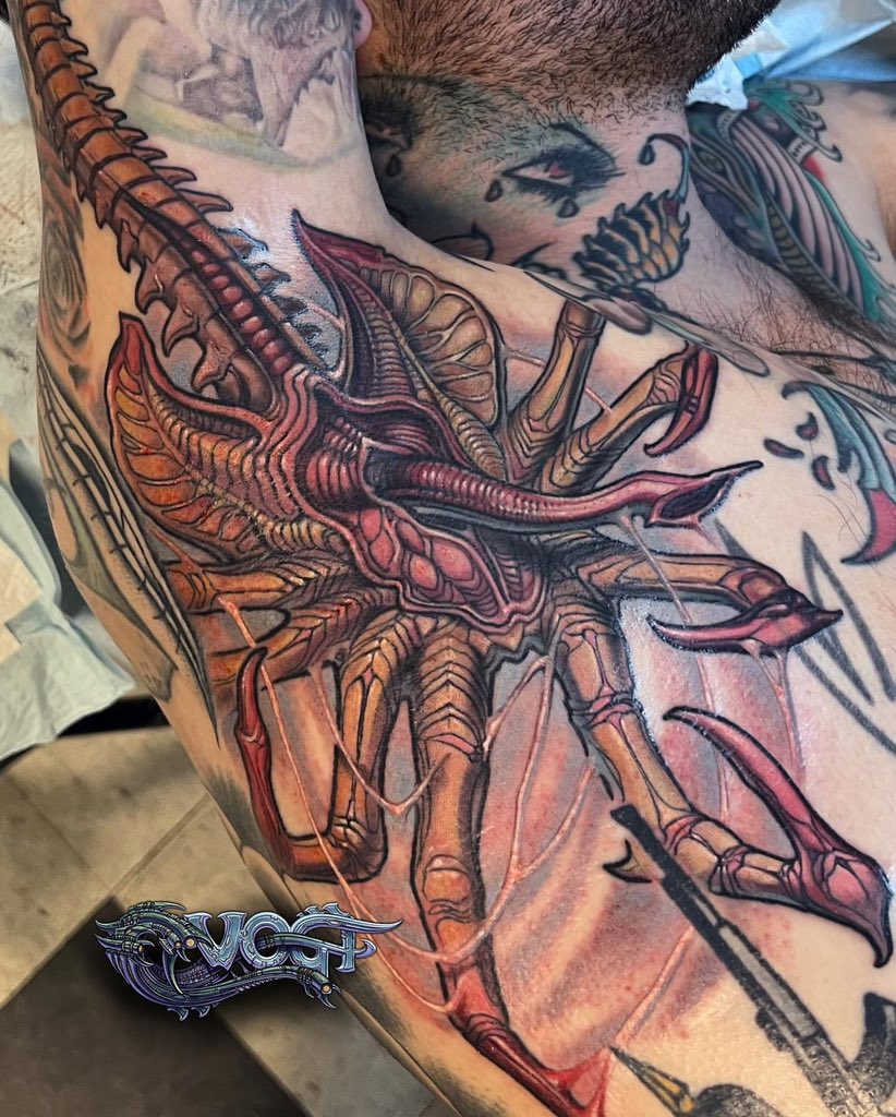 Tky_TTT's tweet photo. IG: jasonvogttattoo
Based in: United States https://t.co/7FP8aOXui8