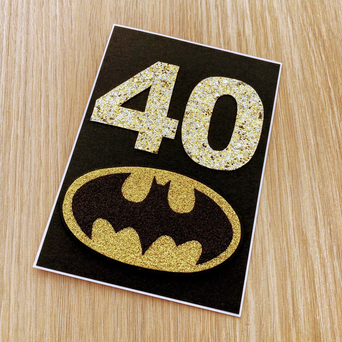 Na Na Na Na Na Na Na Na Na Na Na Na Na!

Batma-a-a-a-a-a-an!

Bespoke super sparkly 40th Batman birthday card.
✨🦇✨
Your custom words and design on a card...
DM for enquiries
#sendacardsendasmile #batmanbirthdaycard #bespokecards #customcards #lovehappyapple