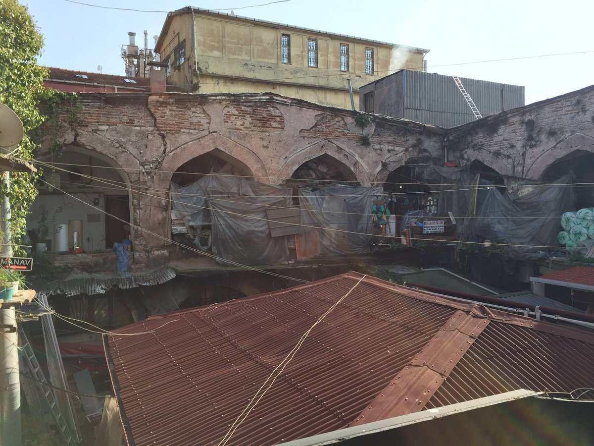 TriciVenola's tweet photo. Osman here was the old man who took the money for the WC at Papazoğlu Han... #drawing #pleinair #han #spicebazaar #mısırçarşısı #istanbul #electrical #portrait #masonry #drawingonistanbul https://t.co/foG1JpWtrg