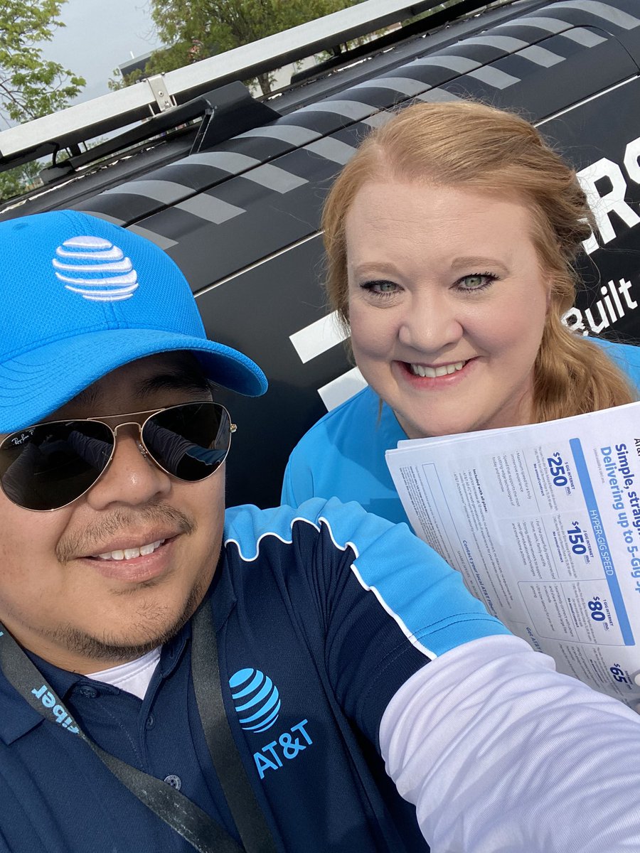 No better way to get that workout than by spreading that #attfiber love.

Thank you Sherry for talking to the residents of Sherwood and preaching the benefits of a converged household.  

@MattBoone85 @katieg_walton
@KAMOIHX @CoachAPacheco  @KAMOkonnects