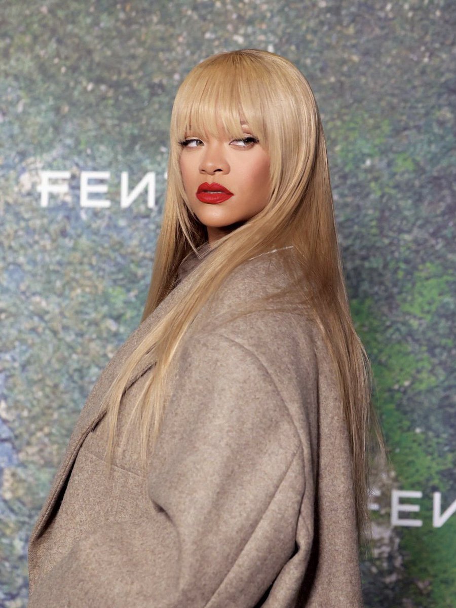FentyStats's tweet photo. Rihanna at the FENTY x PUMA Creeper launch party in London tonight 🇬🇧 https://t.co/9OE01fht3e