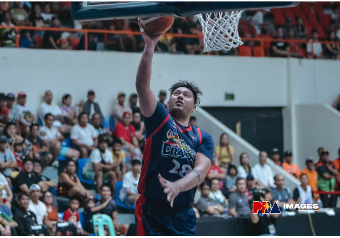 Beau Belga steamrollered his 6-foot-5 280-pound frame to a career-high 28 points and the Rain or Shine Elasto Painters are on a five-game roll following a 115-105 victory over NorthPort Batang Pier on Wednesday night in the PBA Philippine Cup. Know more: businessmirror.com.ph/2024/04/17/bel…