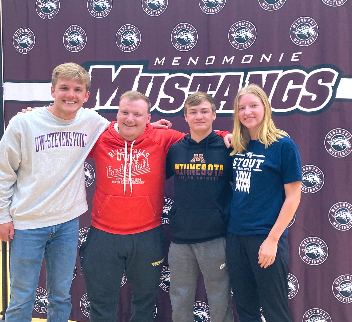 Stacy_J_Lee's tweet photo. So proud of @RH_Elementary alumni that signed letters to continue education and athletics after graduation from @SDMAOnline https://t.co/ojYna9C8BZ