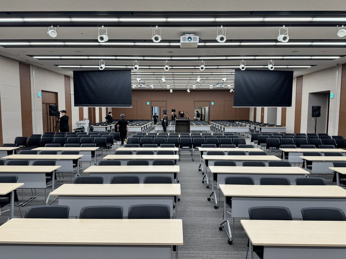 kaorun55's tweet image. このあと10:00より「HoloLab Conference 2024」始まります！
オンライン配信もありますので、仕事のかたわらでご覧ください！

hololab.connpass.com/event/311388/

#HoloConf24