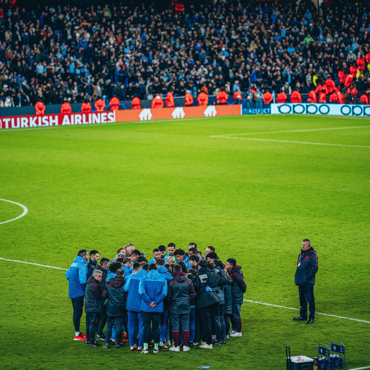 معاك إلى آخر يوم يا أعظم فريق في العالم 💙

!Blue forever