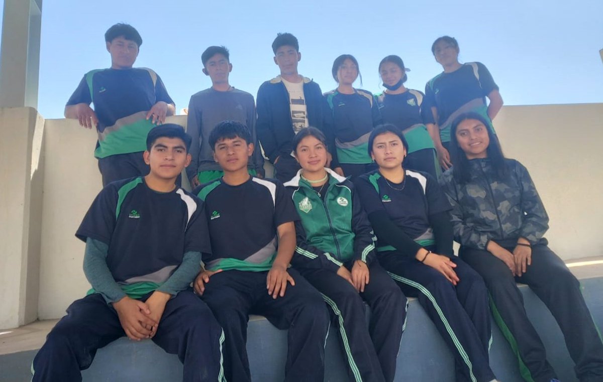 ConalepTemoaya's tweet photo. Felicitamos a los estudiantes que participaron en el torneo regional Temoaya 2024 y en especial a las estudiantes que obtuvieron el primer  y tercer  lugar en la disciplina de atletismo
Su esfuerzo, dedicación y perseverancia las han llevado  a la victoria
#ApasionadamenteCONALEP https://t.co/LHda4ADnEw