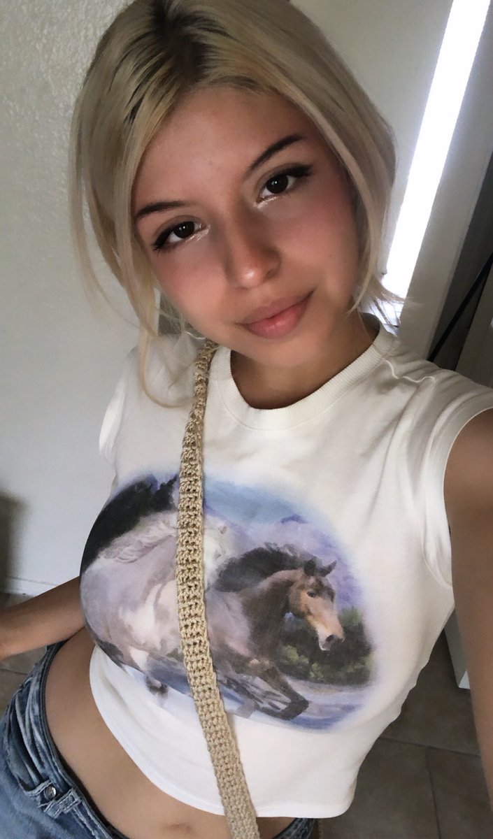 rodeodollie's tweet photo. https://t.co/IBKRyLViki