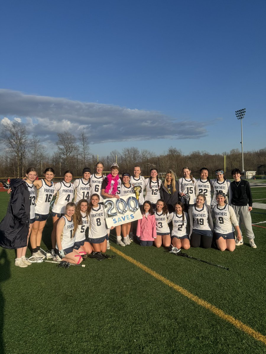 SHGirlsLax1's tweet image. Another milestone moment! 

Junior goalie Mckenna Flatau made her 200th save tonight, the most ever in program history! 🔥🥍

We love the keep!
#brickwall
@SHCSDAthletics