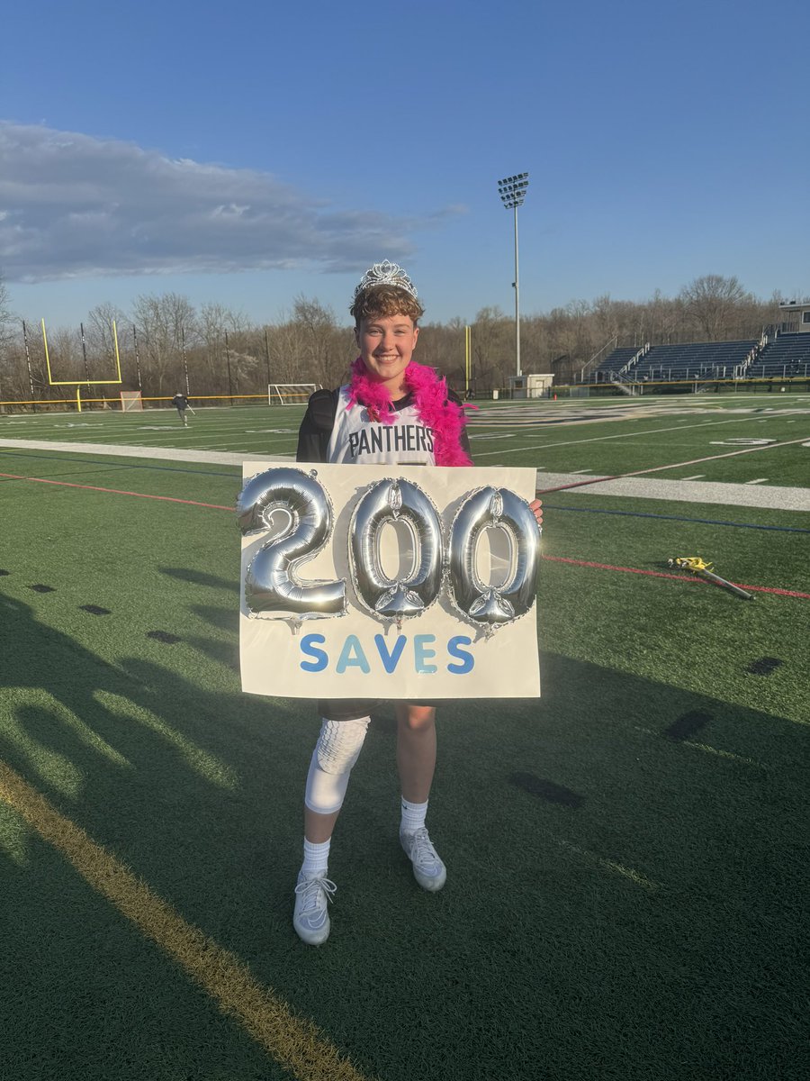 SHGirlsLax1's tweet image. Another milestone moment! 

Junior goalie Mckenna Flatau made her 200th save tonight, the most ever in program history! 🔥🥍

We love the keep!
#brickwall
@SHCSDAthletics