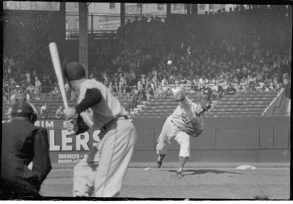RIP, Carl Erskine, 97. The #Brooklyn @Dodgers star, in action at Ebbets Field, won 122 games, inc 20 in 1953, tossed 2 career no-hitters, a 14-K gem in '53 WS & helped club to WS title in '55. More on his life & legacy in @sabr BioProject sabr.org/bioproj/person…