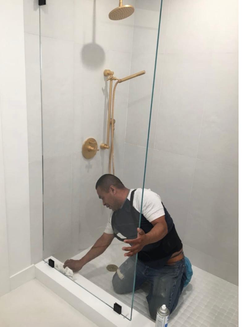 MineducGT's tweet image. En Los Ángeles, California, el #Mineduc realiza jornada de evaluación del Sistema Certificación de Competencias en coordinación con el Consulado General de Guatemala del #Minex. Los guatemaltecos demuestran conocimientos en distintas ocupaciones y oficios. #GuatemalaSaleAdelante