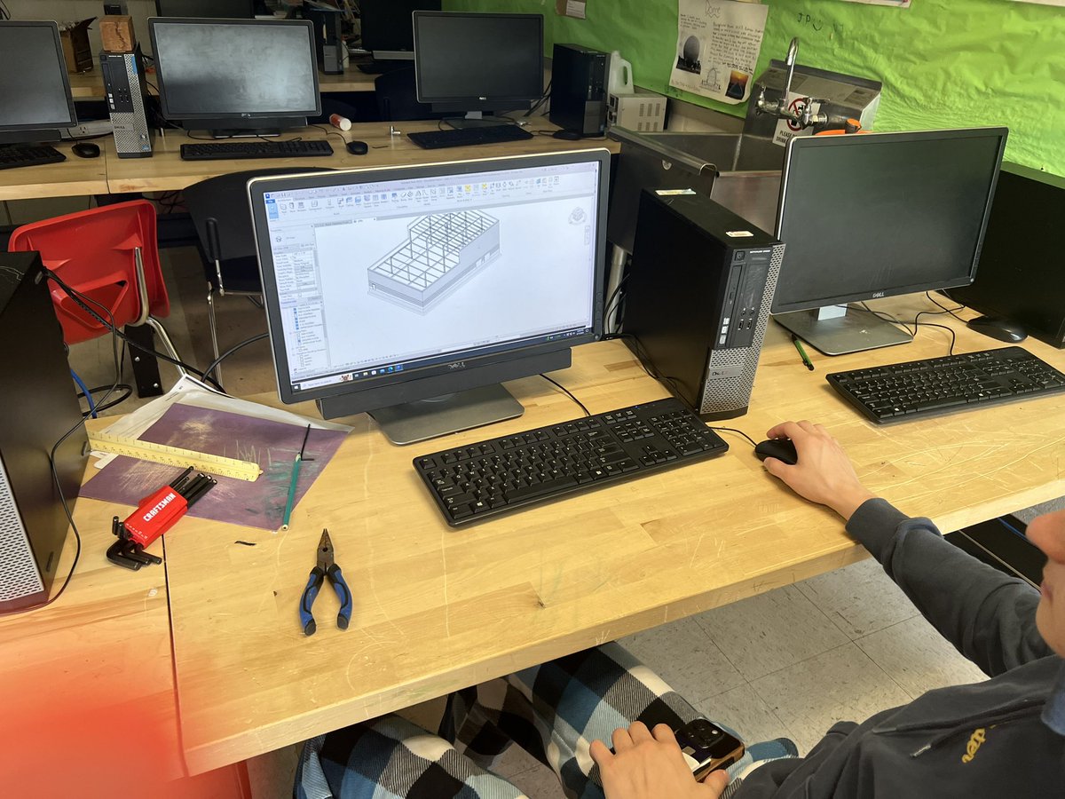 @WheatleySchool students in @EWSDTech in the Engineering Program capstone course, Engineering Development and Design demonstrate architectural drawings, CAD, marketing and more as they prepare for their Shark Tank Pitch of their new & improved product #ewlearns @EastWillistonSD