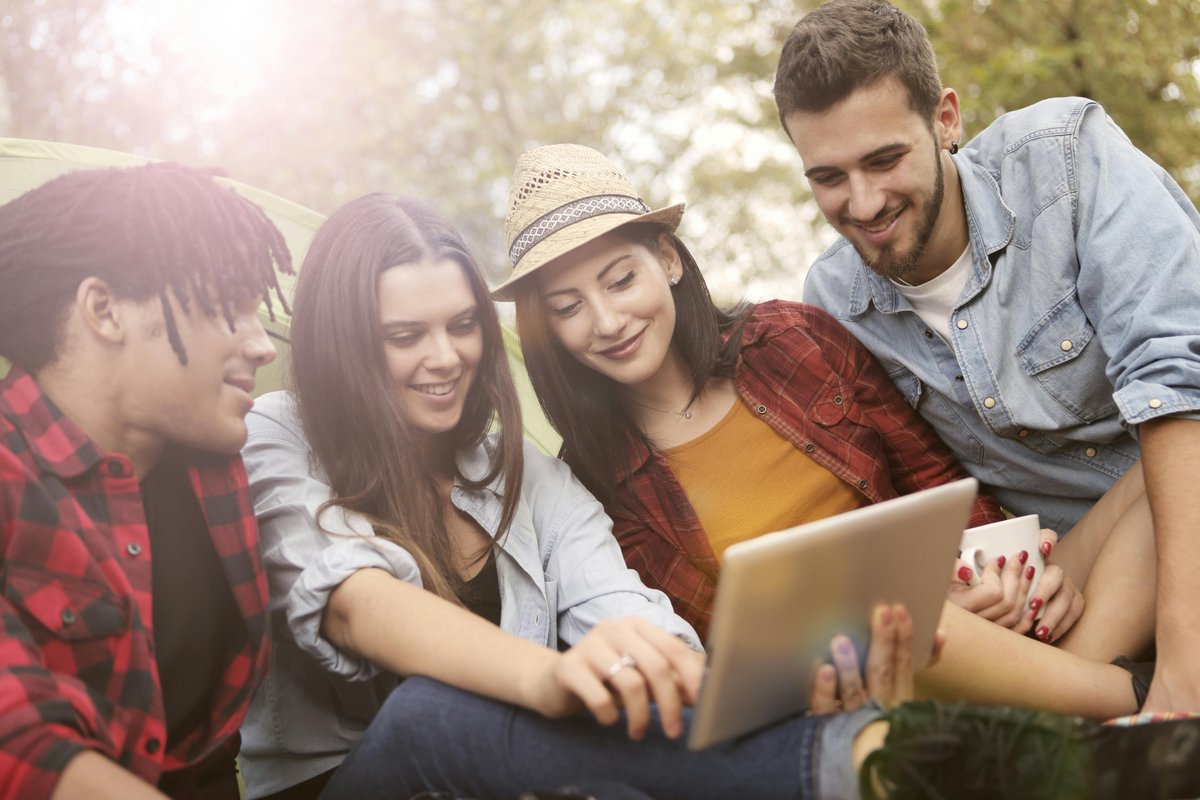 Tablet or iPad?

Which is the best device for students in 2024?

Whether you’re a university student, a curious learner or simply a parent looking for a learning tool to help your kids with school – we’ve got covered. Check out our device breakdown to help you decide on which