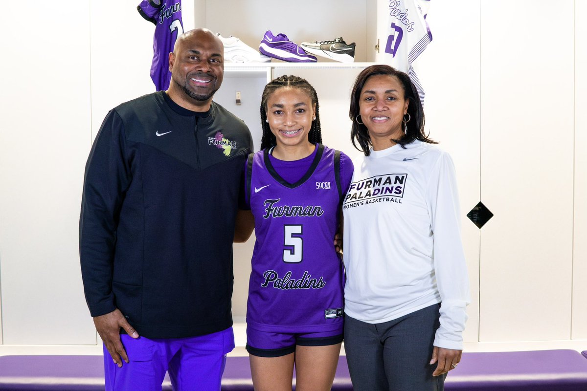 Congrats @McgowensRaina on signing with @FurmanWBB ‼️ We are so proud of you! Go Paladins!💜🩶⚔️🏀🤞🏾 💫🙏🏾