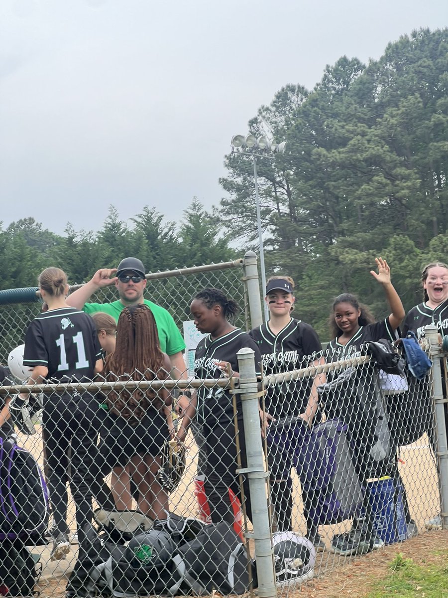 wcmsAPpeoples's tweet photo. You win some, you lose some…just make sure you have fun! GO IMPS🥎 #wcmssoftball #wcmsathletics https://t.co/2wXQrfCDmS