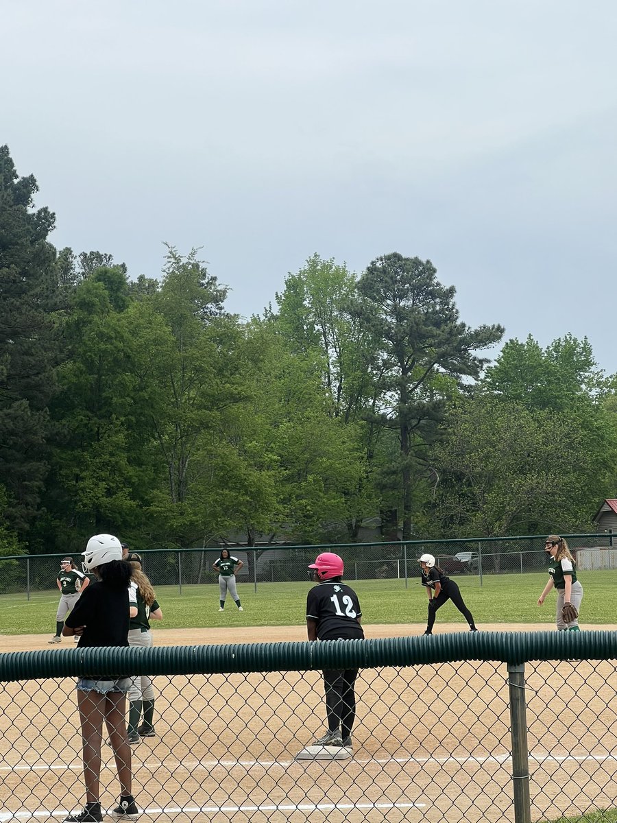 wcmsAPpeoples's tweet photo. You win some, you lose some…just make sure you have fun! GO IMPS🥎 #wcmssoftball #wcmsathletics https://t.co/2wXQrfCDmS