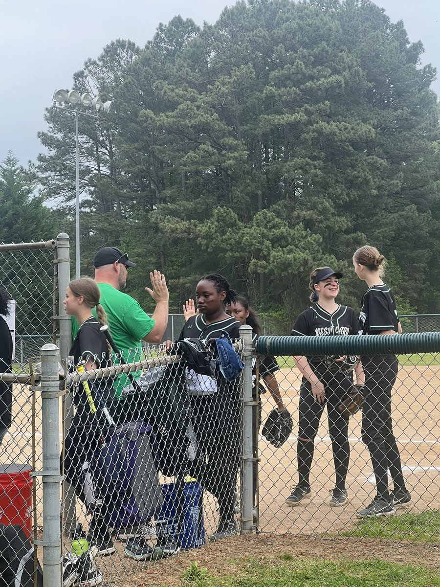 wcmsAPpeoples's tweet photo. You win some, you lose some…just make sure you have fun! GO IMPS🥎 #wcmssoftball #wcmsathletics https://t.co/2wXQrfCDmS