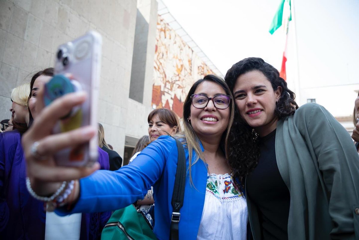 Junto a la Secretaria @rosaicela_, encabezamos la 52º Sesión Ordinaria del Sistema Nacional de Prevención, Atención, Sanción y Erradicación de la Violencia contra las Mujeres. Seguiremos atendiendo las causas que originan la desigualdad para que todos los espacios en los cuales