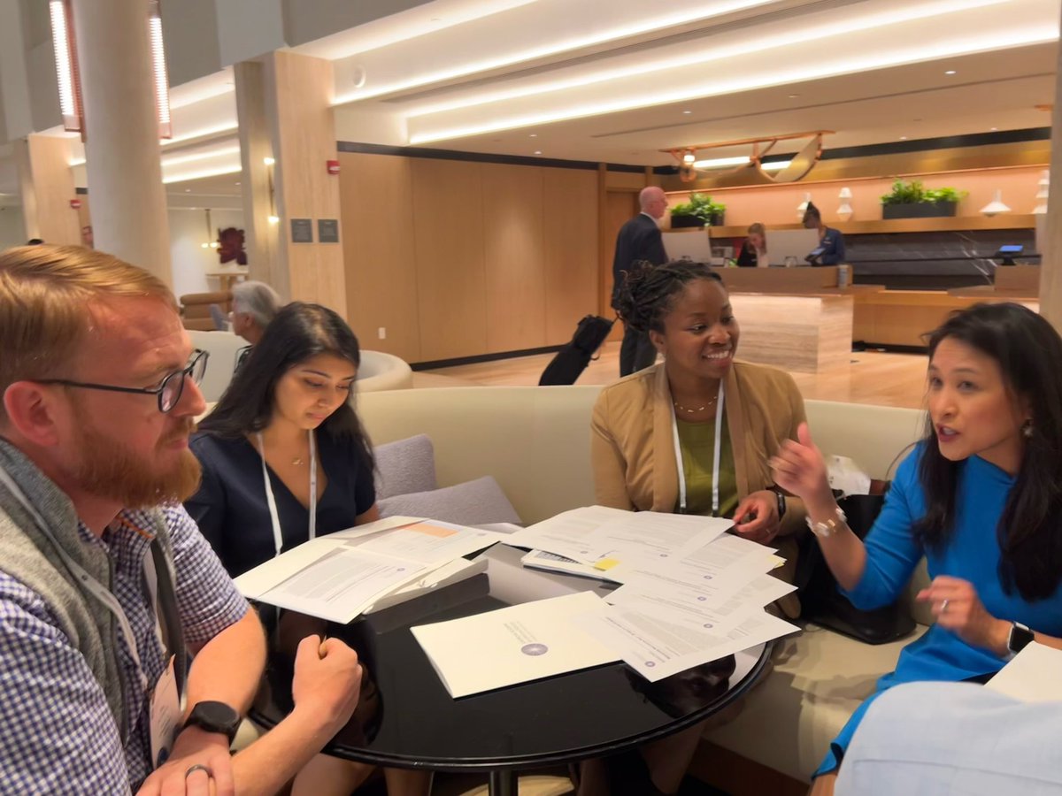 We’re here at <a href="/AcademyEyeSmart/">EyeSmart</a>’s Mid-Year Forum representing Tennessee! We’re looking forward to tomorrow’s Congressional Advocacy Day! <a href="/eyeadvocacy/">Eye Advocacy</a> #myf2024