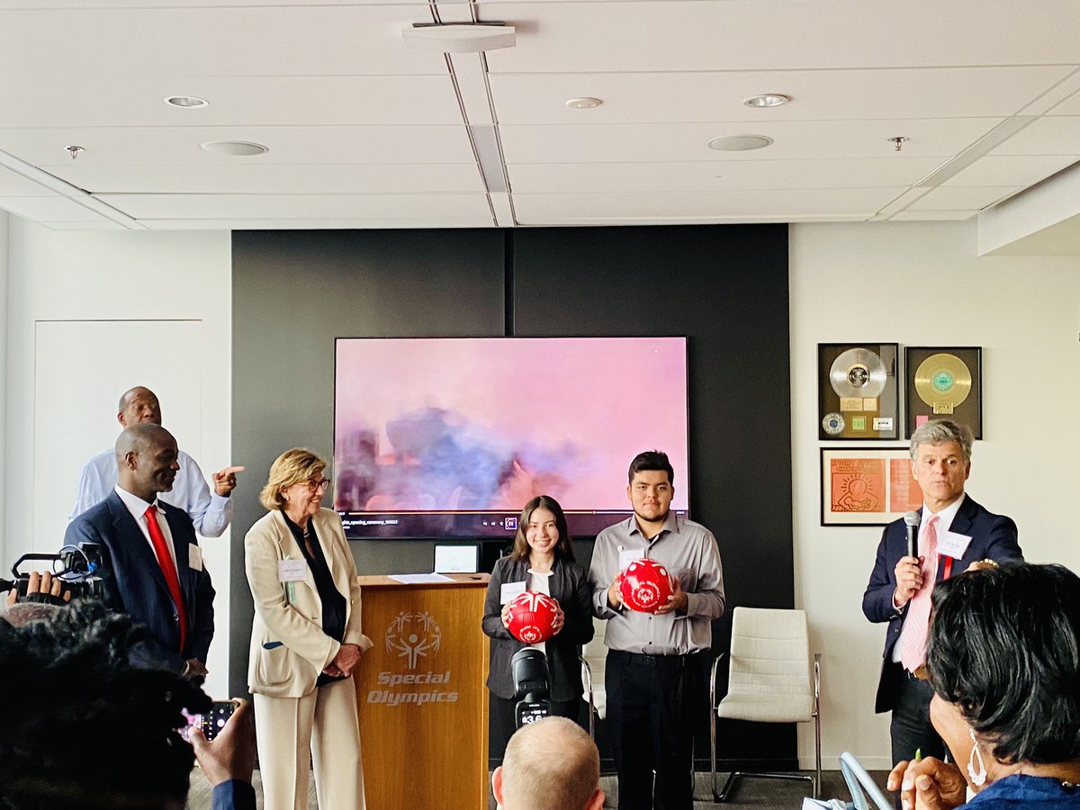 @BSangafowaCoul @BrookingsGlobal opens up #Transform4Inclusion at a Pre Symposium Reception with @SpecialOlympics Tim Shriver and @GPECEO Laura Frigenti #EducationMatters