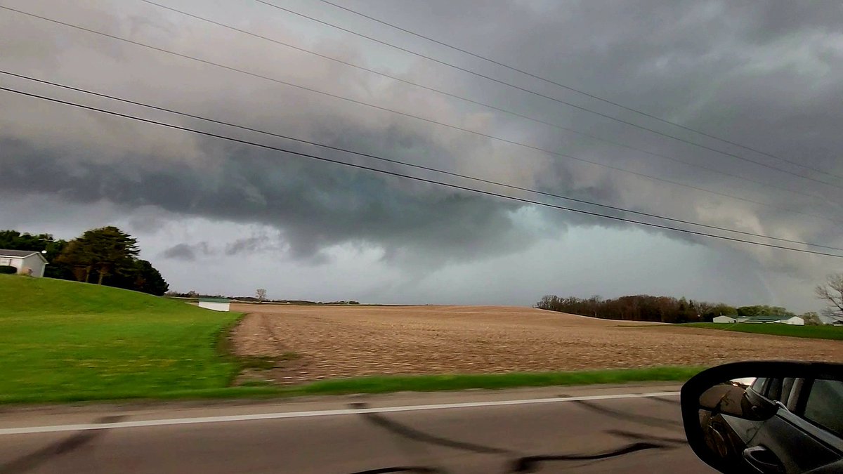 AMAZING storm chase from Wapakoneta to Columbus, OH today! Captured multiple supercells and perhaps a funnel or two. More to come! ⛈️ 📸 #Ohwx #OhioWx