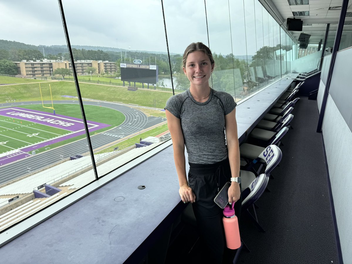 gwendolyn_mcd's tweet photo. I had an awesome visit at SFA today! thank you so much Coach Coleman! 
Ace ‘Em 🪓💜🤍 https://t.co/cF2ct9zAPu