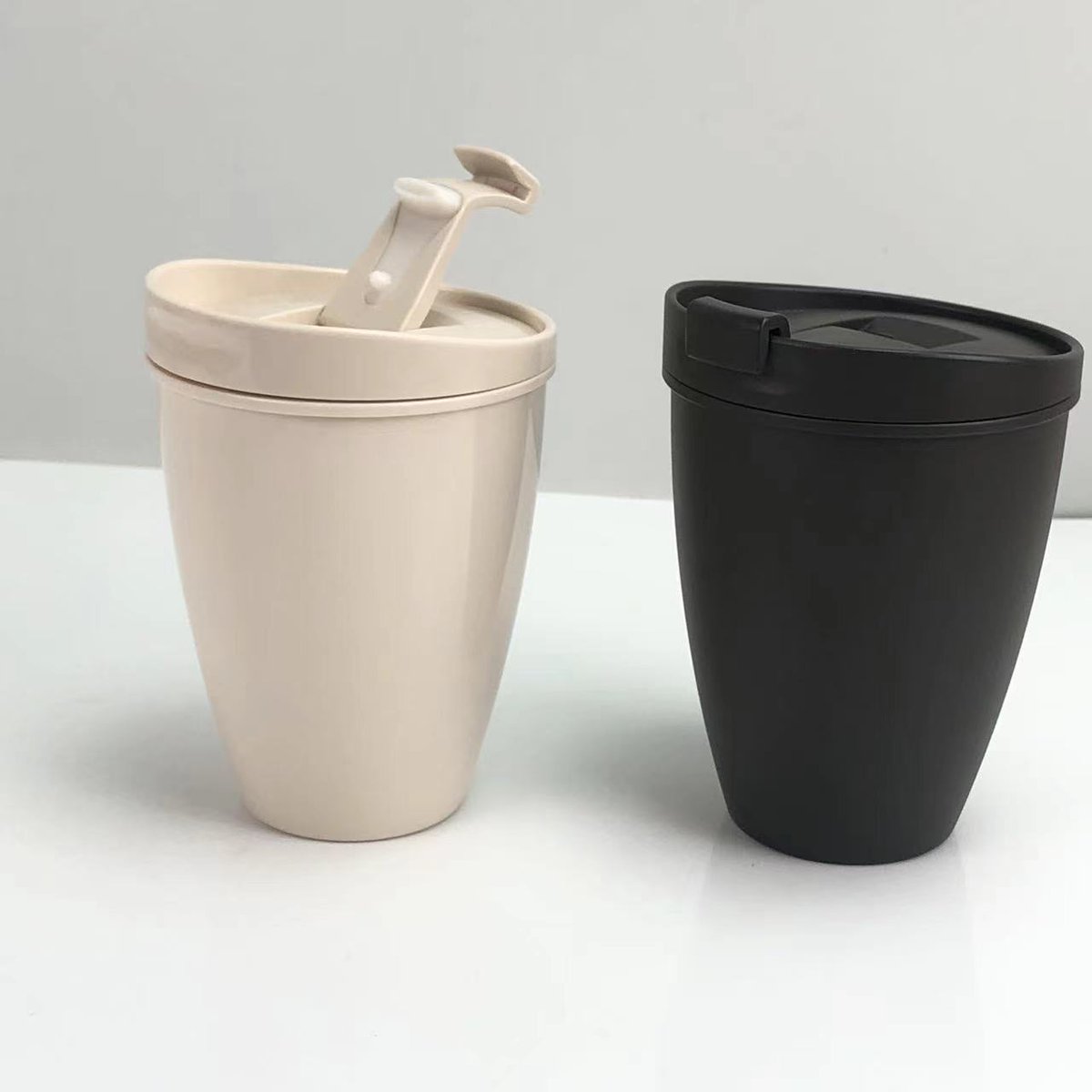 Double layer PLA material coffee cups.
-Eco friendly,
-Double layer PLA,
-Buckle lid,
-300ml capacity,
-Printing LOGO,
-Custom exquisite package.

Thank you!