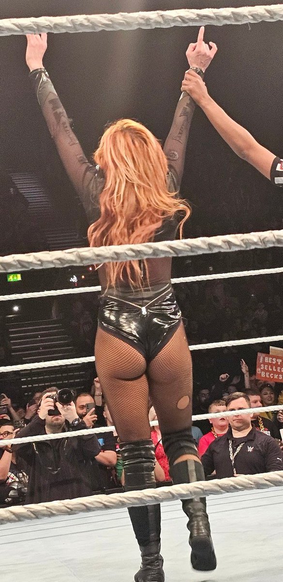 Rebecca 🍑😍🖤