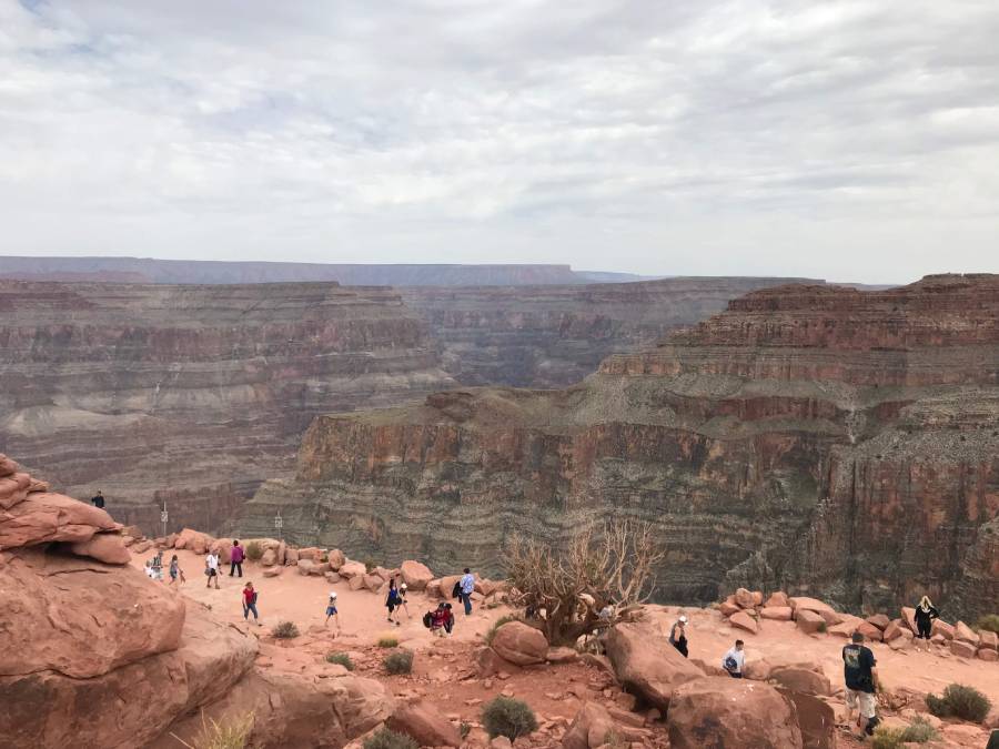 For National Parks Week, Travel Lemming analyzed data to rank all 63 US national parks. Despite being the second most-visited National Park, Grand Canyon National Park failed to make the top 5, mostly due to cost factors. Denver... [Read more at www. thebee.news/grand-canyon-i…