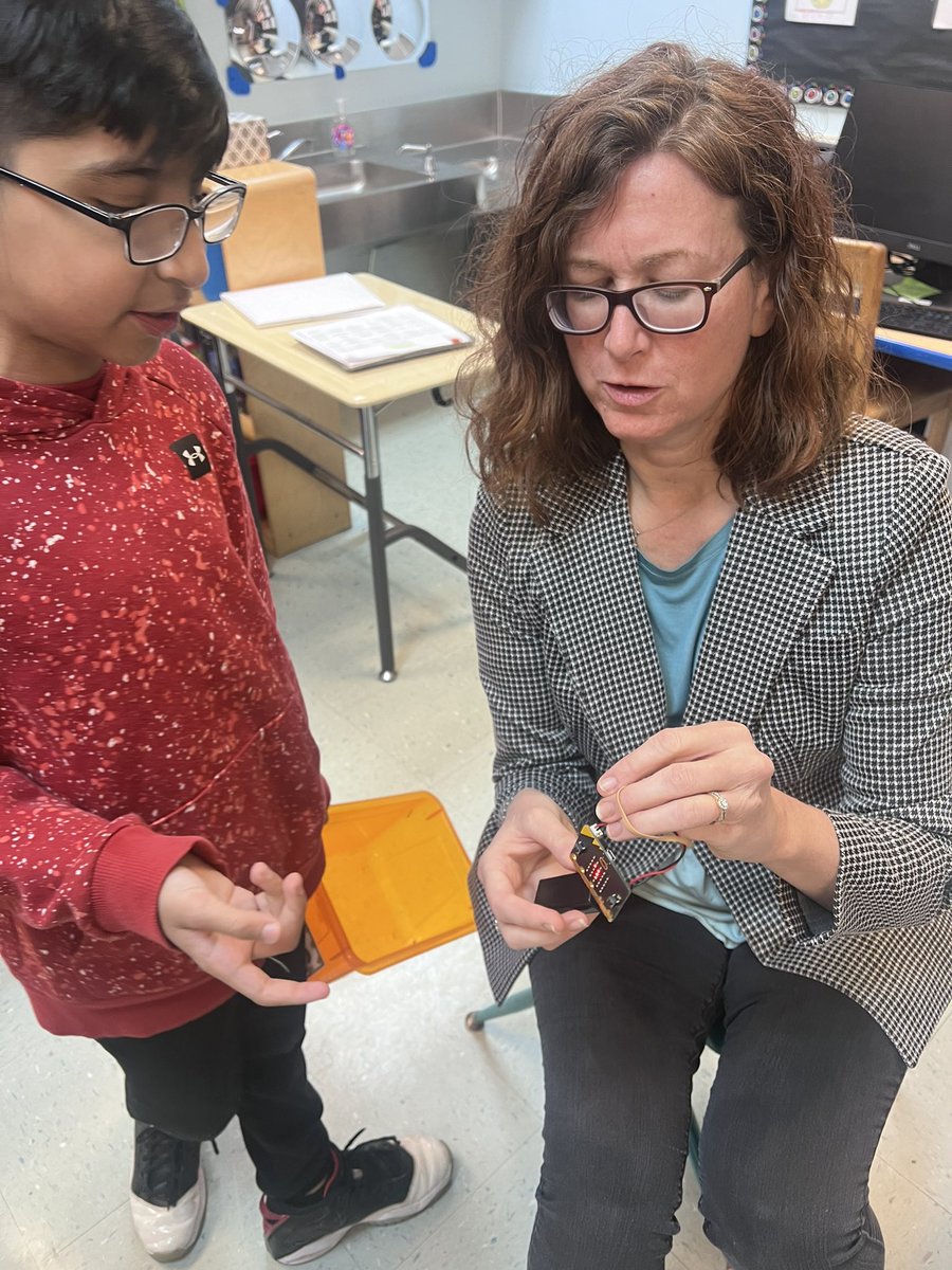 nliap35's tweet photo. Happy Climate Action Day! Health, Wellness, &amp;Green space Day! Thank you to all of my  PS20
colleagues for participating in the battle of who walks the most Micro:bit Steps at work. The winner will be announced tomorrow! @learningdrive  @DrMarionWilson @ValerieBrock24  @NYCSchools https://t.co/F9teIXKAvP