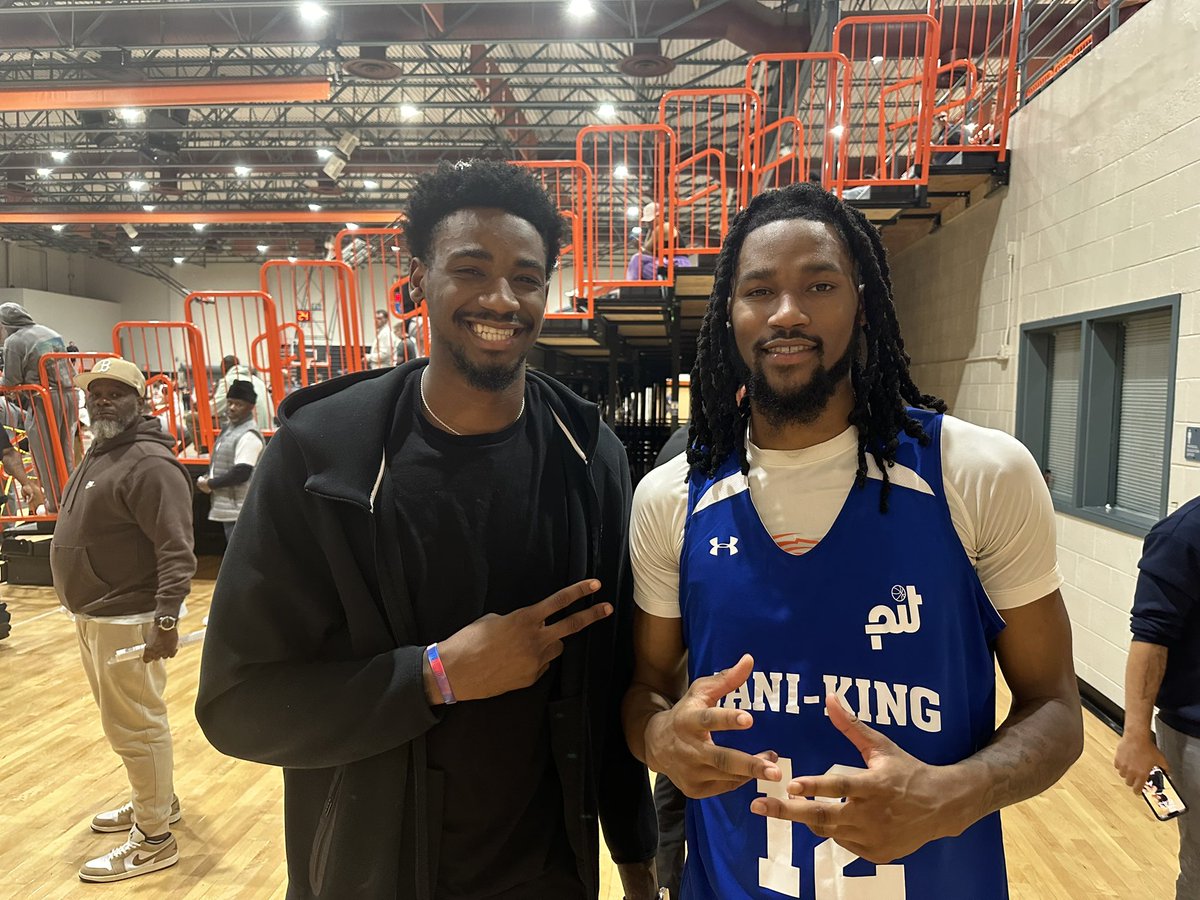 Caught up with UNLV’s Keylan and Kalib Boone tonight. 

It’s not everyday twin brothers get to play almost all of their college careers together AND play in the same invitational. Fun story on them later this week for The Pilot.
