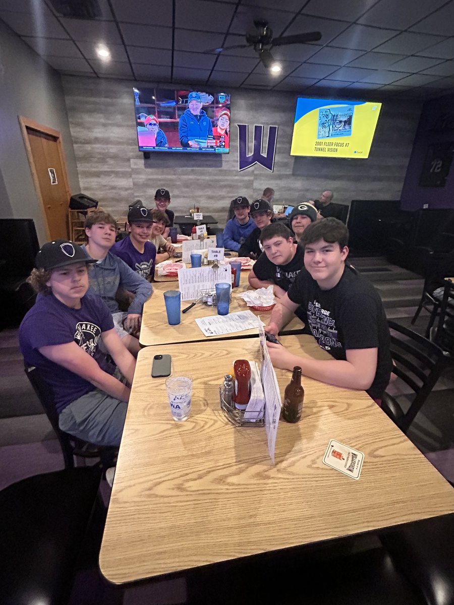 Jimin01_'s tweet photo. Waunakee JV2 White Baseball Team out for some team building tonight.  Having fun! @keebaseball #digin https://t.co/tu5AUK276Z