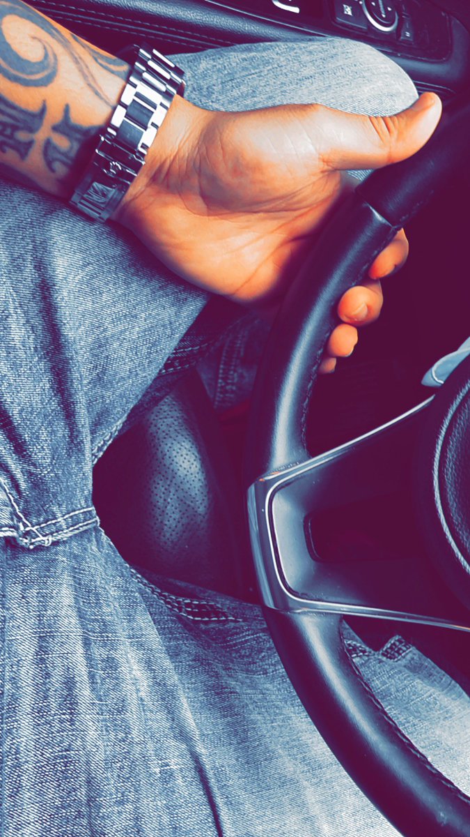 @TheWatchB Oyster bracelet all the way #GMT