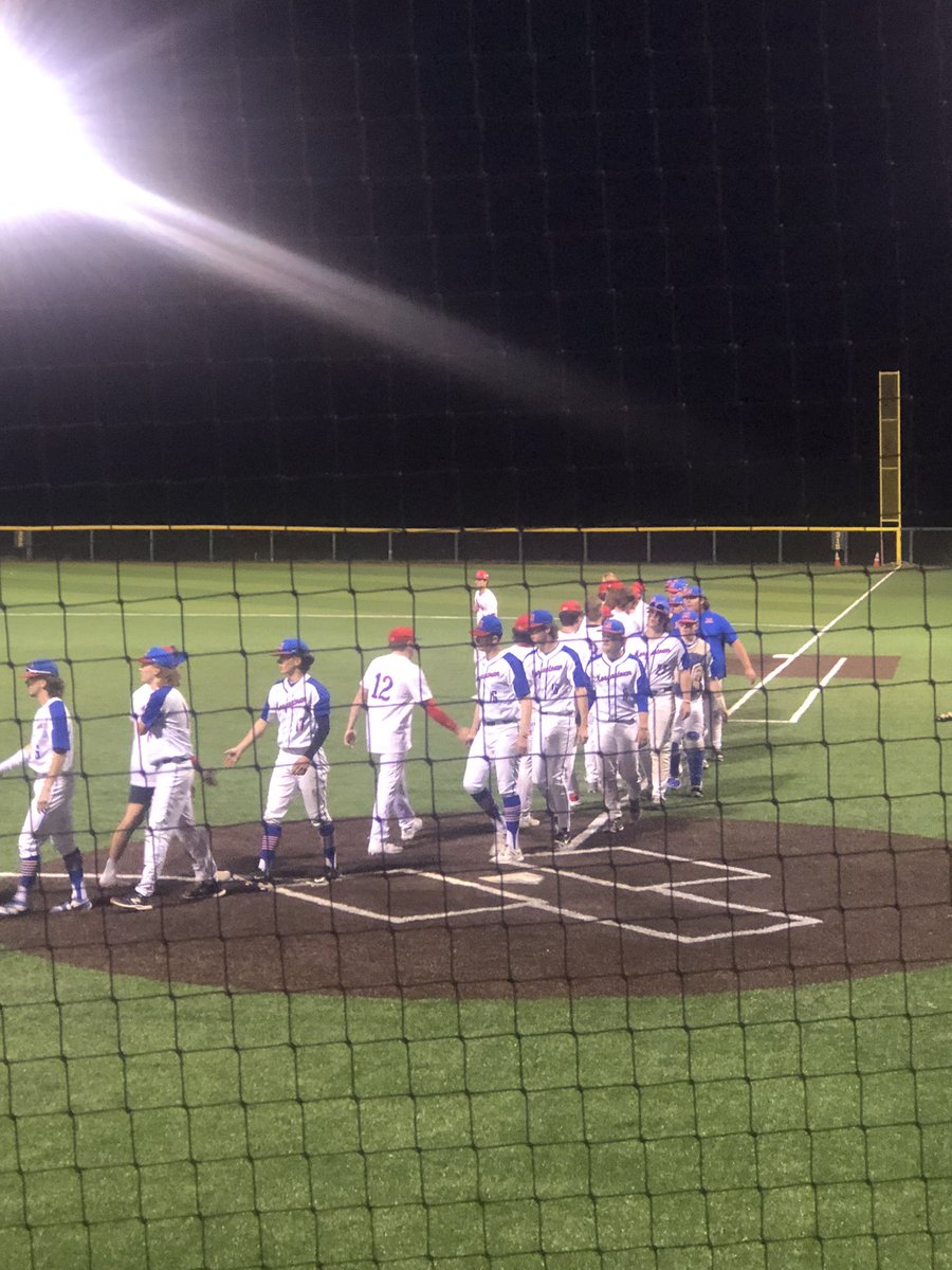 FINAL: Morgantown 8, Wheeling Park 1 Mohigans (14-4) got a complete game 4-hitter from Tristan Milik. Dylan Travinski 3 hits, 3 RBI in win, including a 2-run single during the Mohigans’ 5-run 6th. Patriots fall to 10-7. #wvprepbase