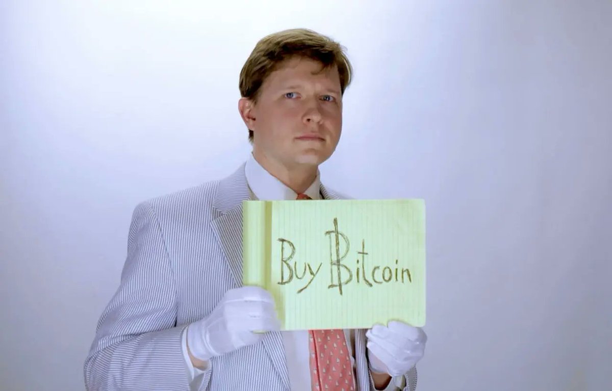 PubKey's tweet photo. You can’t own the original #Bitcoin Whitepaper, but you can own the actual freaking nodepad that #BitcoinSignGuy photobombed Fed Chair Yellen with in July 2017.
Auction starts tomorrow at @scarcedotcity and ends in one week at PubKey.
https://t.co/iXr4GLNvKL