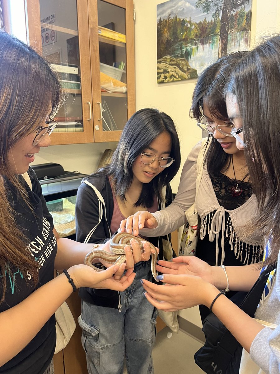 shsbiotech's tweet photo. Last Friday, our Biotech students had the opportunity to tour Sacramento City College and partake in hands-on activities that allowed them to explore the numerous pathways in both the science and medical fields. https://t.co/XXVEqx3ybx