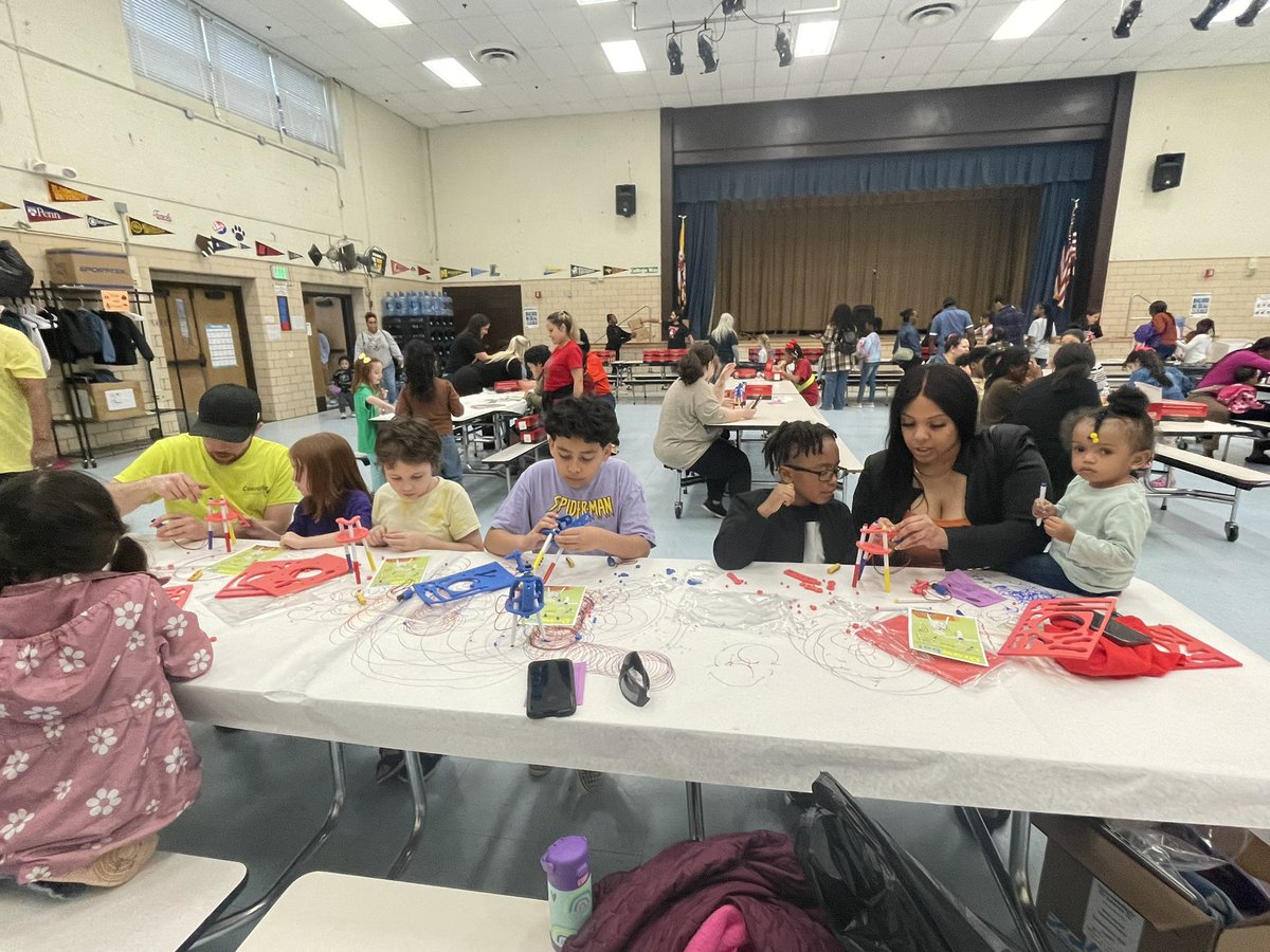 A huge thank you to the @MDScienceCenter and @futuremakerkids for engaging our OMES families in a fun Family Science Night! @OwingsMillsES @canstafford