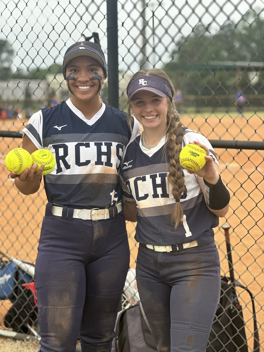 RCladytigers's tweet image. Congratulations to the Varsity &amp;amp; JV Lady Tigers on their big road Wins tonight!  Shout out to @TaleeSims15 on her 2💣💣’s &amp;amp; @BrantleeWortham on her Grand Slam!  #teamwork #bringingthefire #LetsGooo