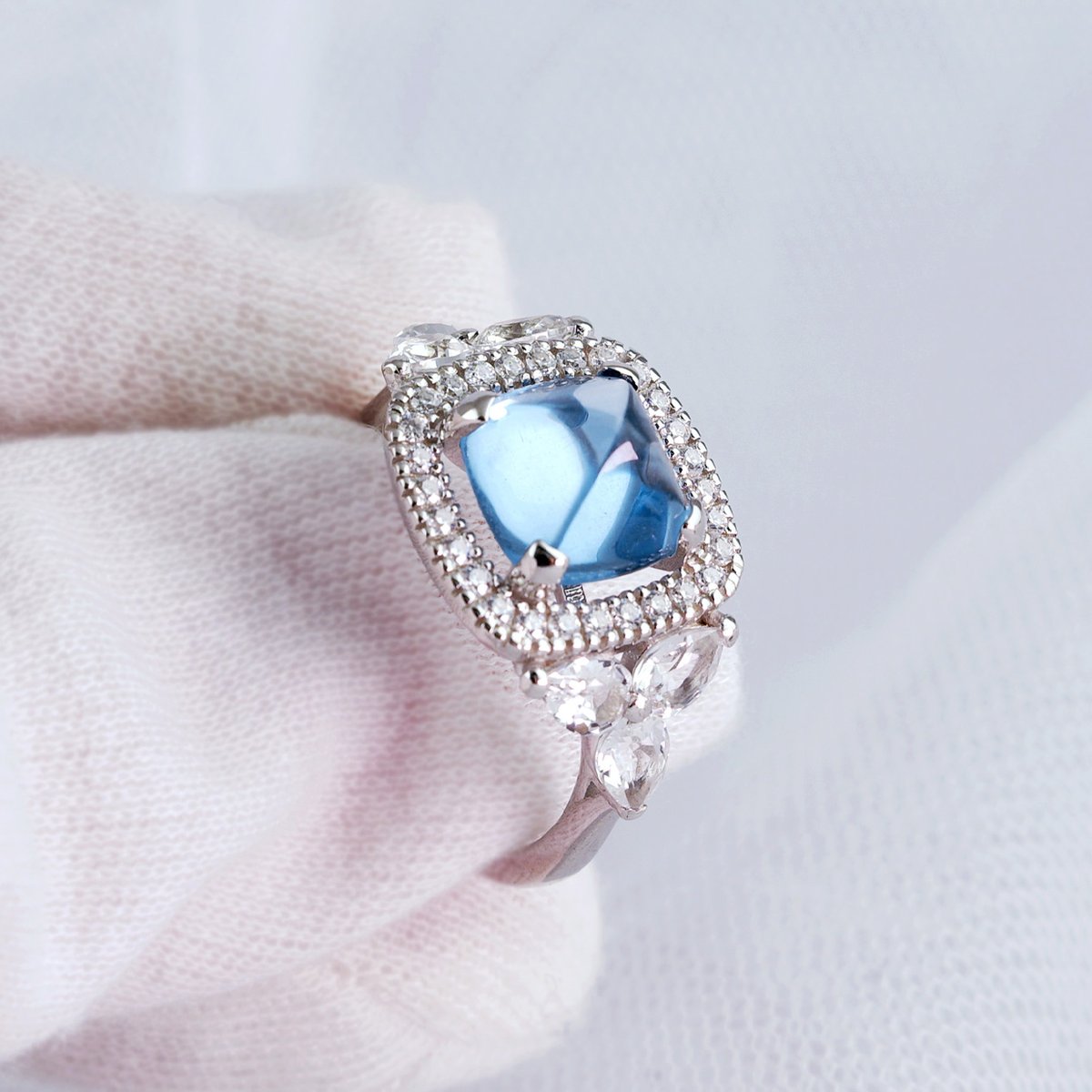 hiris_j's tweet image. ✨슈가로프 반지✨
[루비, 민트스피넬, 블루스피넬, 사파이어]
오늘 오후 1시부터 24일 오후 11시59분까지 폼 오픈해요~!
많은 관심 부탁드립니다🫶
witchform.com/deposit_form/6…

#RT이벤트 
이 게시물을 리트윗시 추첨으로 한 분에게 반지
루비 or 사파이어 중에 택1을 선물로 드립니다.🎁