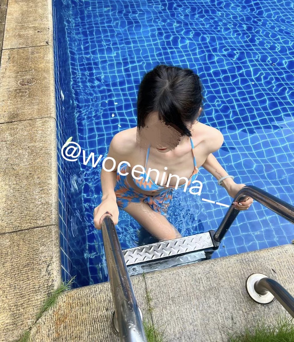 喝酒认识的妹子  喝多了送她回家的时候发现门口有鞋柜  里面居然有华伦天奴  好多骚高跟  #扫楼 #打胶 #扫楼打胶 #玩鞋 https://t.co/bbQ2A3wcus