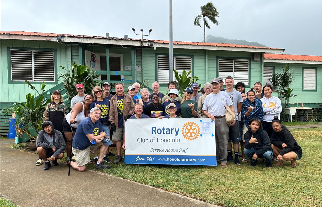 Join us in celebrating National Volunteer Month as we showcase the amazing work of our dedicated volunteers from the Rotary of Honolulu! Their passion and commitment have transformed our Kailua shelter, creating a space that truly makes a difference in the lives of those we serve